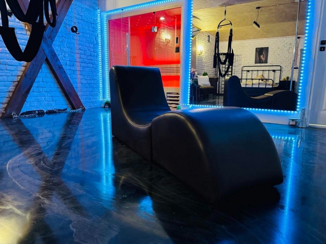 BDSM apartmán Karlín!_0